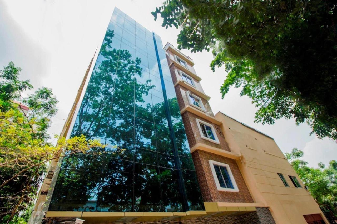 Hotel Gulshan Lake View 다카 외부 사진