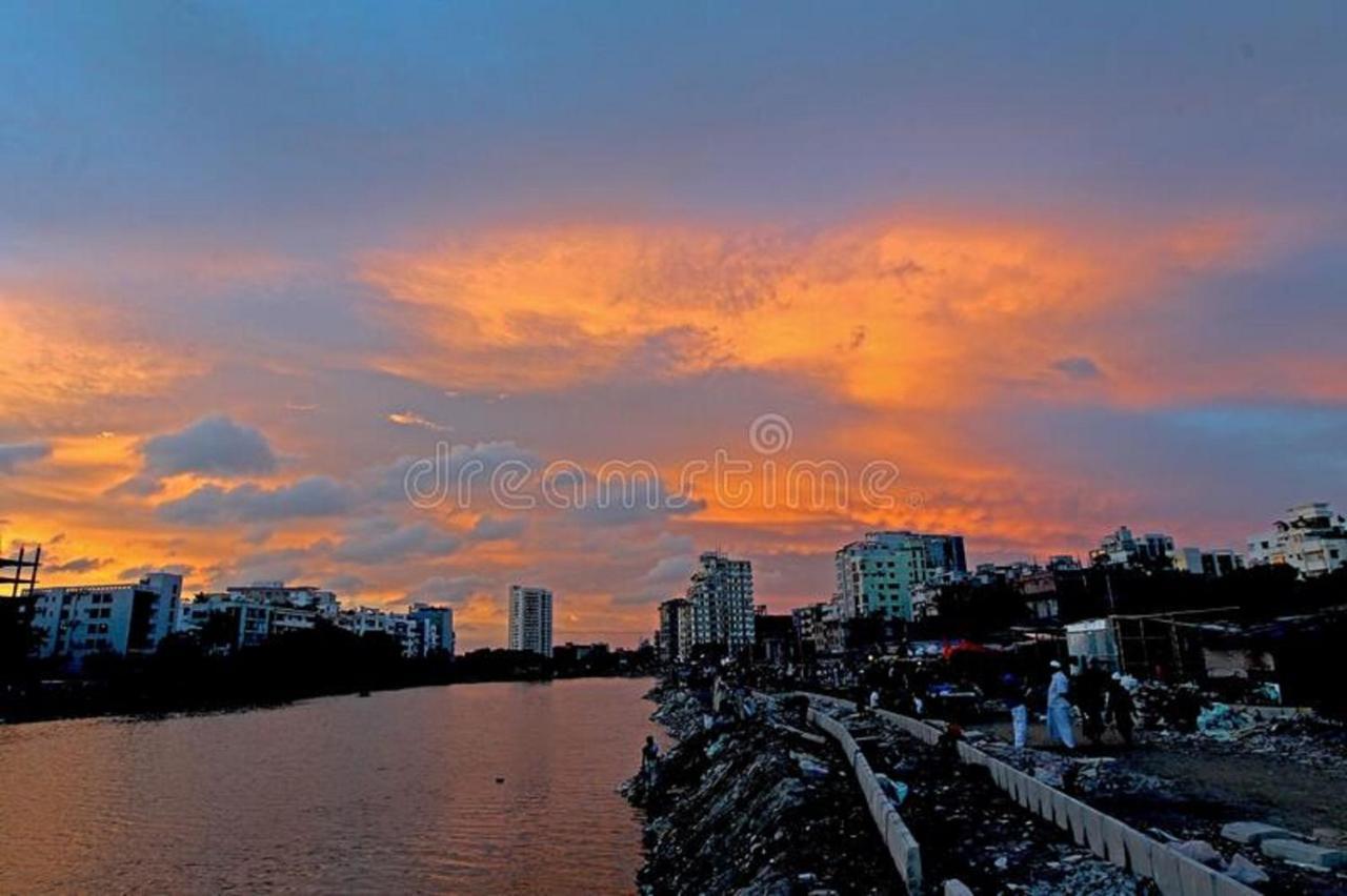 Hotel Gulshan Lake View 다카 외부 사진
