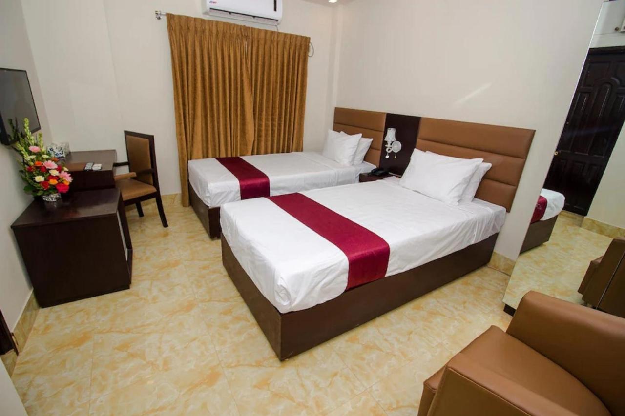 Hotel Gulshan Lake View 다카 외부 사진