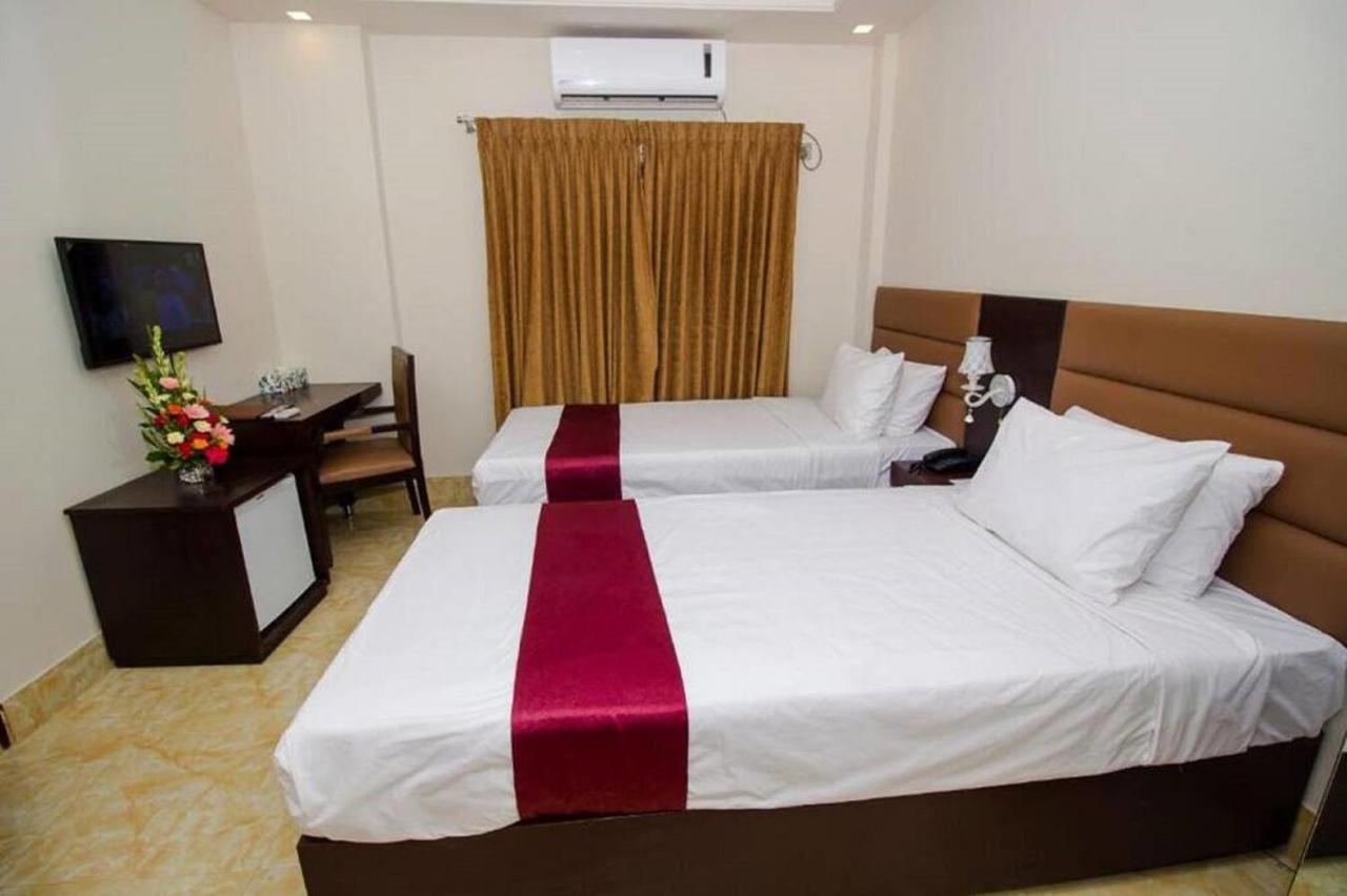 Hotel Gulshan Lake View 다카 외부 사진