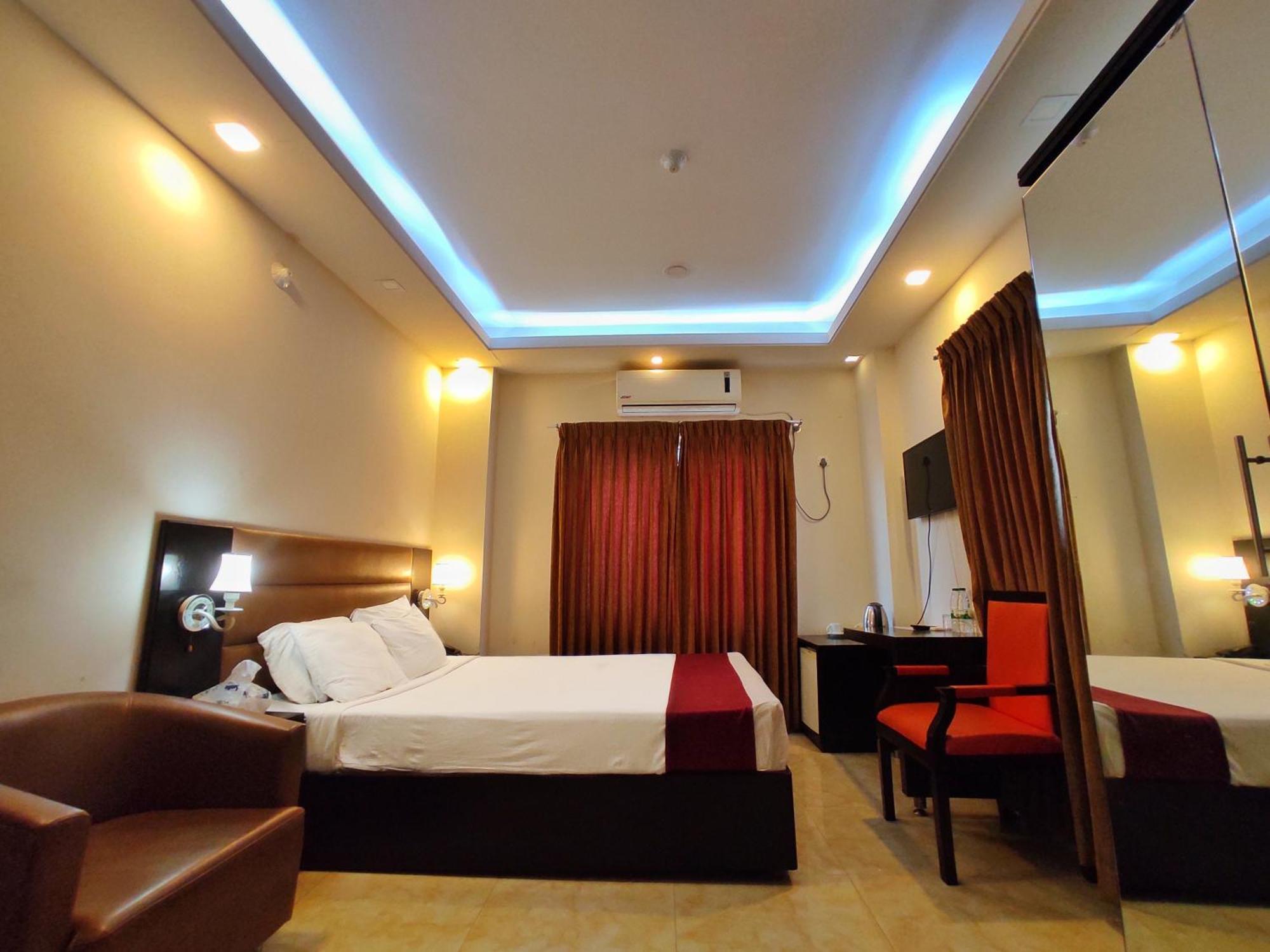 Hotel Gulshan Lake View 다카 외부 사진