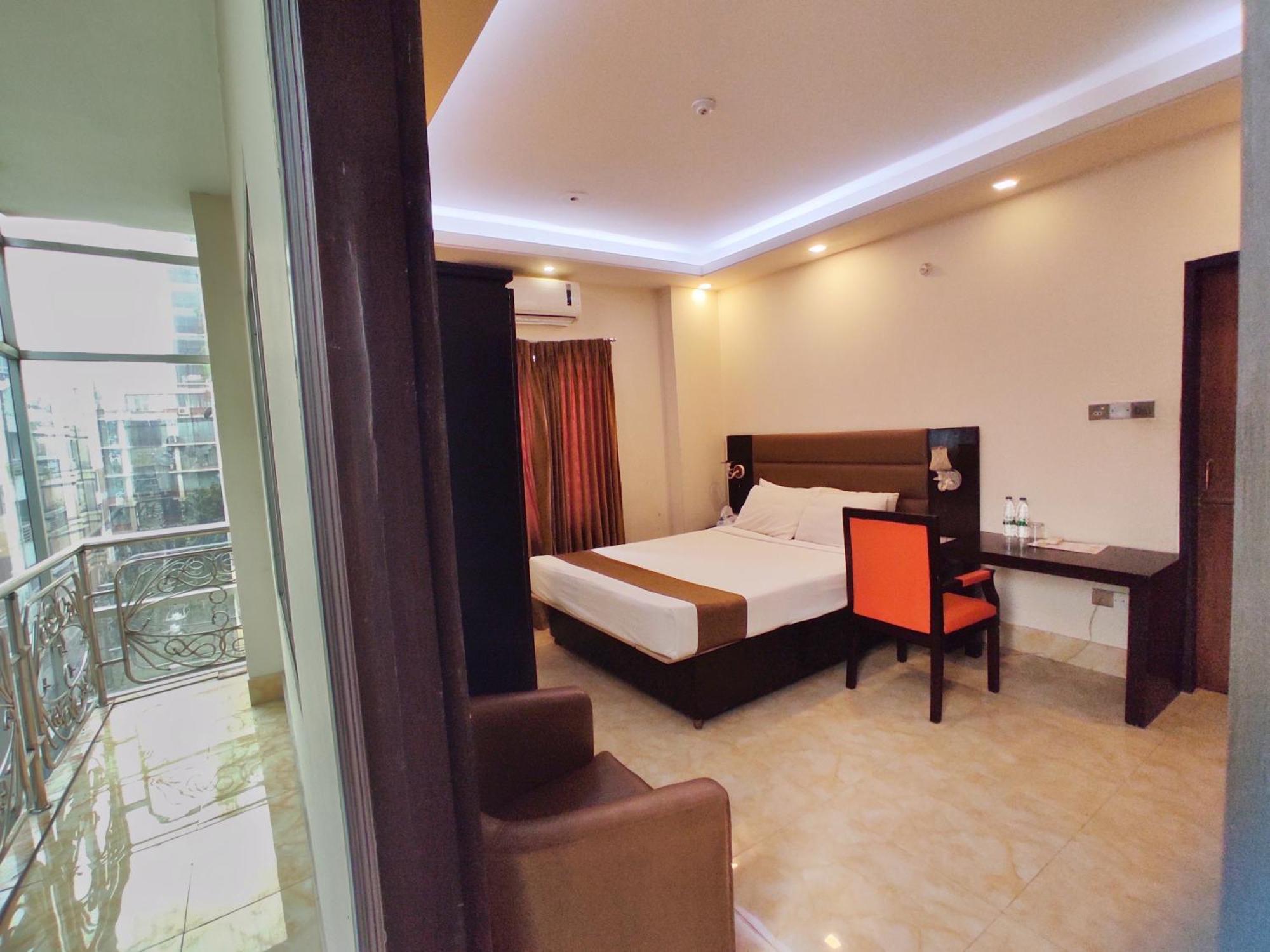Hotel Gulshan Lake View 다카 외부 사진